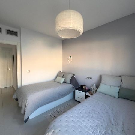 Bungalow En Punta Prima 2 Dormitorios Y Piscina Torrevieja Dış mekan fotoğraf