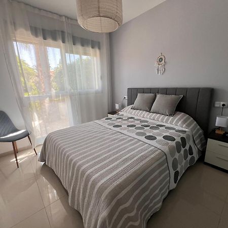 Bungalow En Punta Prima 2 Dormitorios Y Piscina Torrevieja Dış mekan fotoğraf