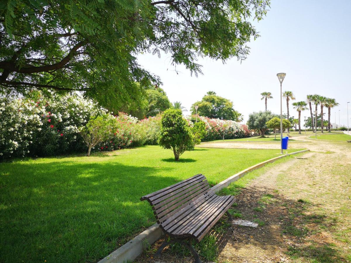 Bungalow En Punta Prima 2 Dormitorios Y Piscina Torrevieja Dış mekan fotoğraf