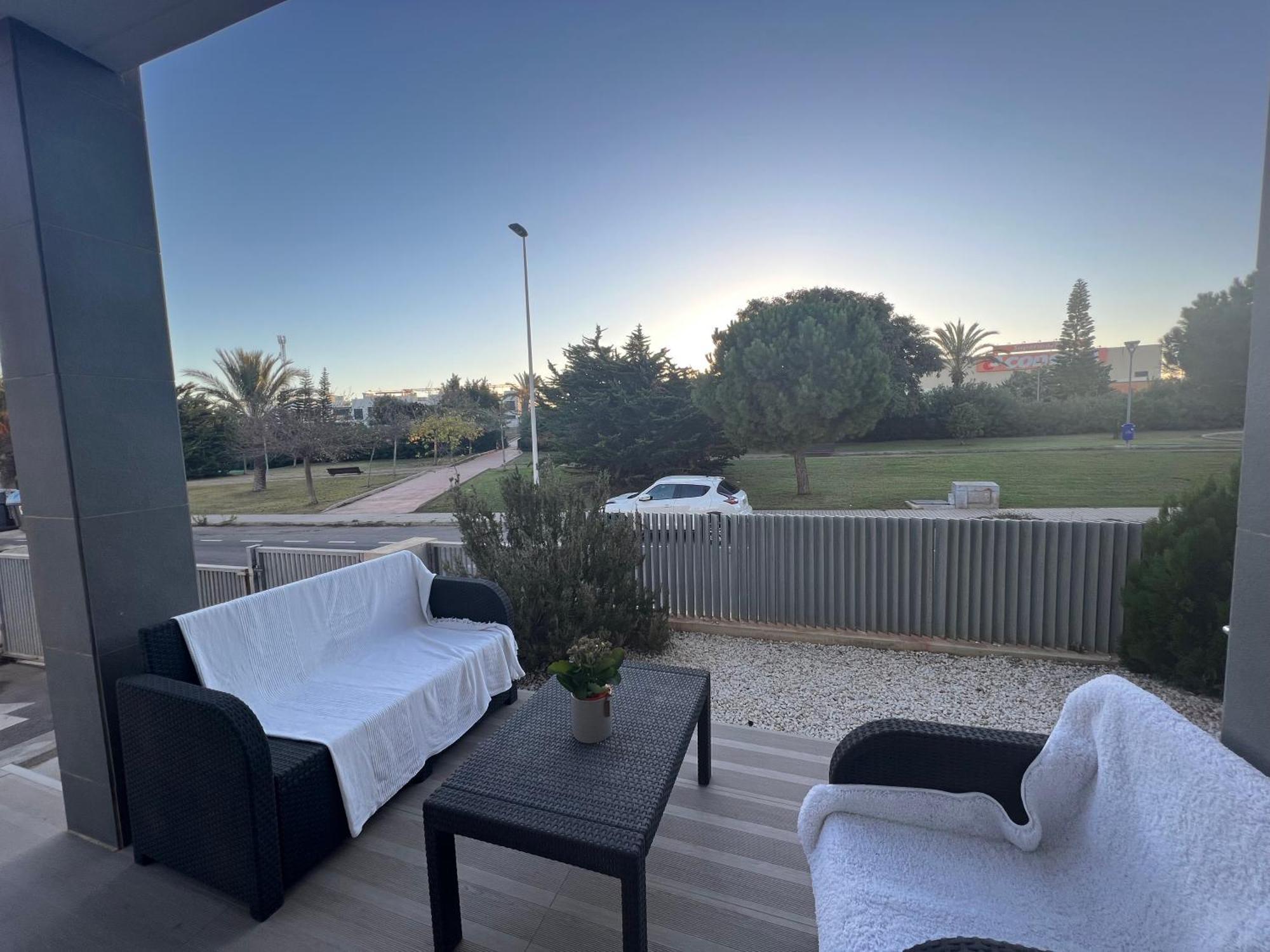 Bungalow En Punta Prima 2 Dormitorios Y Piscina Torrevieja Dış mekan fotoğraf